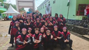 Santri Pondok Pesantren Modern Al-Mu’awanah sedang berlatih pencak silat dalam kegiatan Sabda Langit