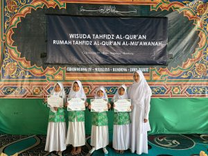 Wisuda Tahfidz RTQ Almuawanah - Majalaya